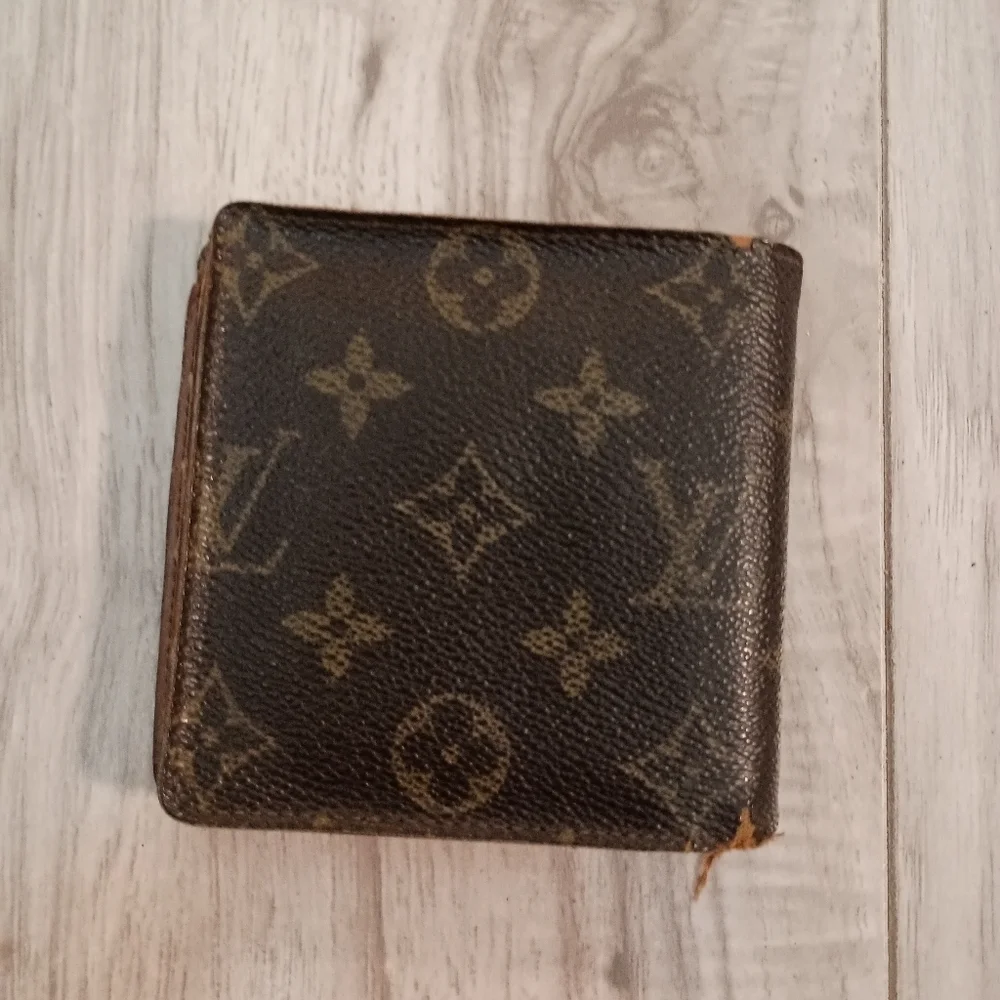 LOUIS VUITTON LV Monogram Canvas Leather Marco Bifold Wallet France